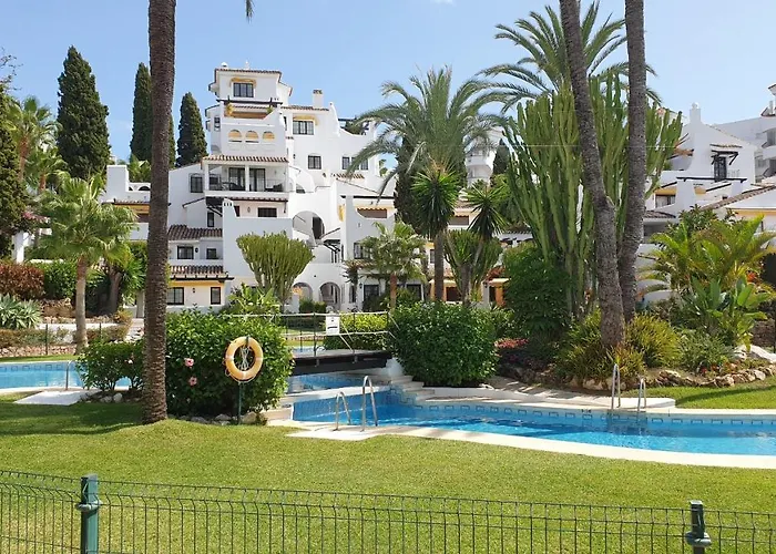 Aldea Blanca Cute Готель *