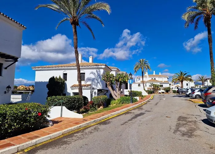 Aldea Blanca Cute Готель Марбелья